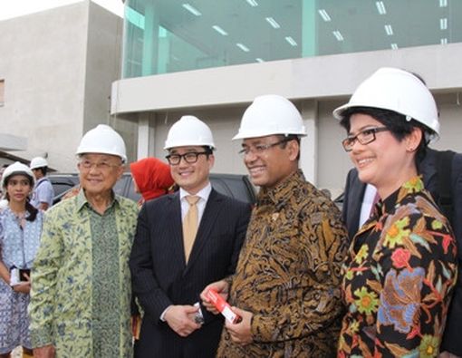 Kalbe Resmikan Pabrik Obat Biologis