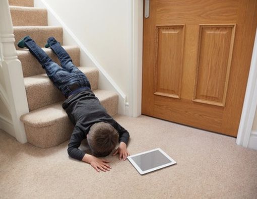 Anak Terjatuh, Haruskah Menjalani CT Scan?