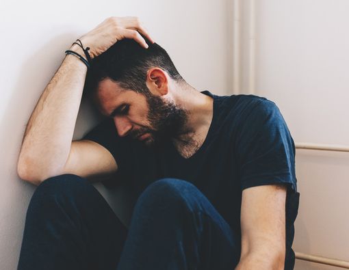 Benarkah Stres dan Depresi Bisa Perburuk Gejala HIV?