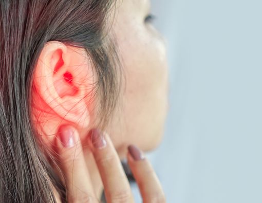 6 Penyebab Benjolan di Dalam Telinga dan Pengobatannya