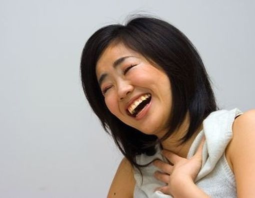 Tertawa, Cara Sehat yang Murah dan Kaya Manfaat