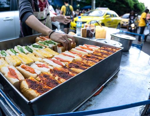 Bahaya Jajan Sembarangan Saat Buka Puasa