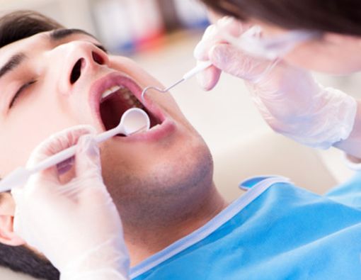 Cabut Gigi tapi Tak Mau Ompong? Ini Solusinya!