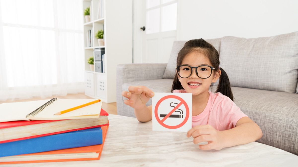 Dampak Psikologis pada Anak Saat Melihat Orang Tua Merokok