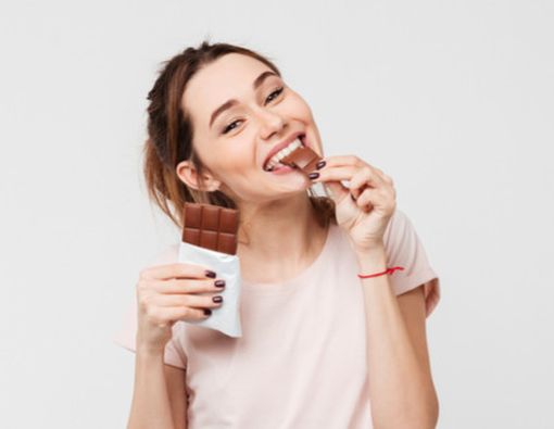 Cokelat Bisa Bikin Jerawat Muncul, Benarkah?