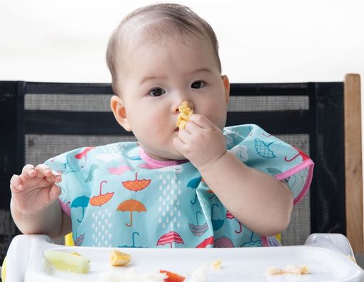 10 Makanan Sehat untuk Merangsang Pertumbuhan Gigi Bayi