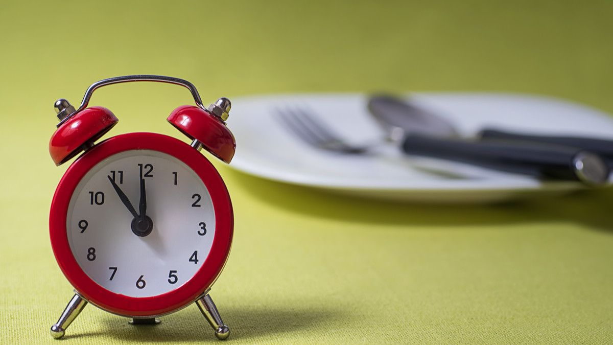 Efektifkah Pengaturan Waktu Makan untuk Menurunkan Berat Badan?