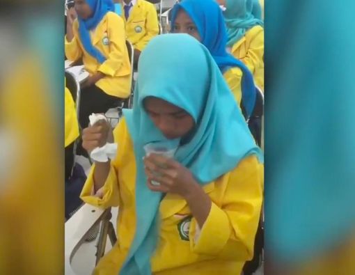 Ospek Minum Air Ludah, Ini Penyakit yang Mengintai Setelahnya