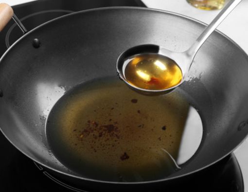 Pakai Minyak Goreng Bekas Bisa Picu Kanker Payudara?