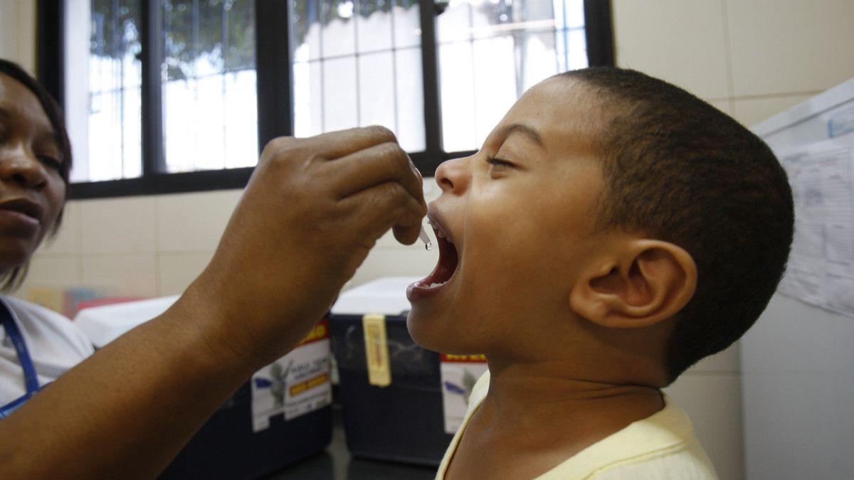Menilik Faktor Risiko Polio pada Anak