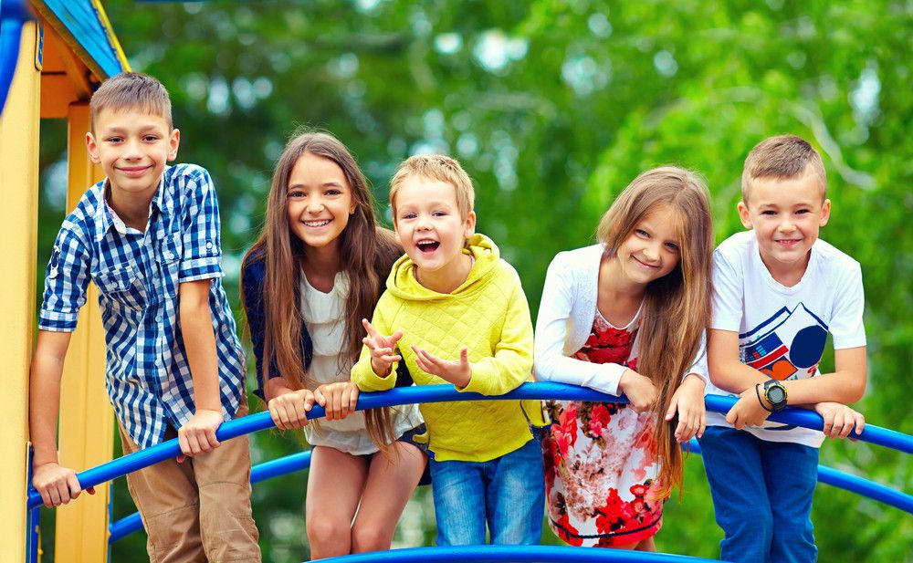 10 Negara yang Memiliki Anak Paling Bahagia di Dunia