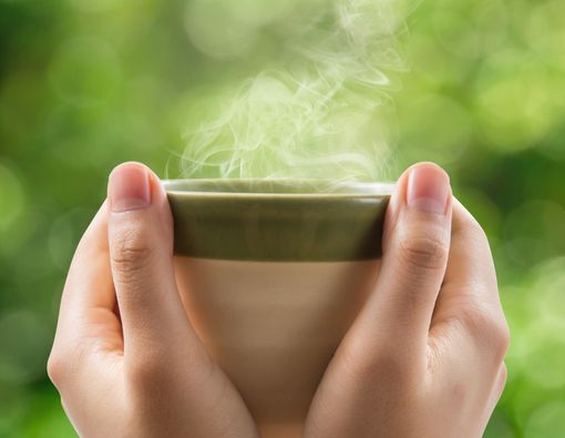 Rutin Minum Air Hangat Cegah Penyakit Akalasia?