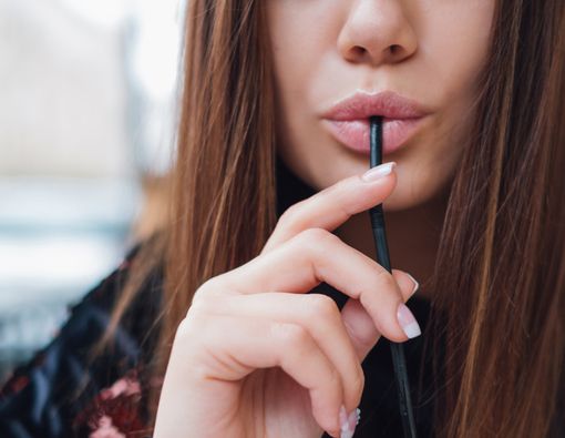 4 Bahaya Penggunaan Sedotan Bagi Tubuh Anda