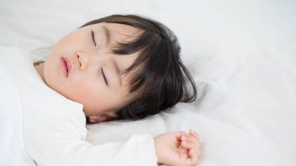 Bunda, Ini Tips agar Anak Mau Tidur Siang 