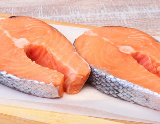 Salmon vs Kembung, Mana yang Lebih Cocok untuk MPASI?