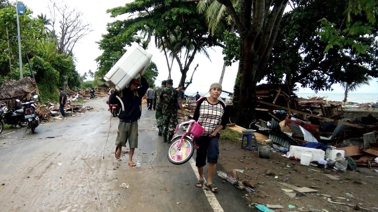 Kiat Atasi Trauma Korban Tsunami Selat Sunda