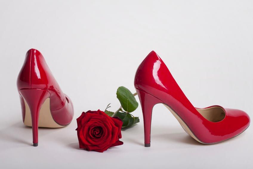 Sering Mengenakan High Heels Bikin Wanita Sulit Orgasme?