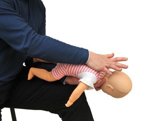 Pertolongan Pertama Saat Anak Tersedak