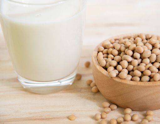 Konsumsi Susu Kedelai Bikin Asam Urat Makin Parah?