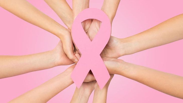 5 Artis yang Berhasil Melawan Kanker Payudara - KlikDokter
