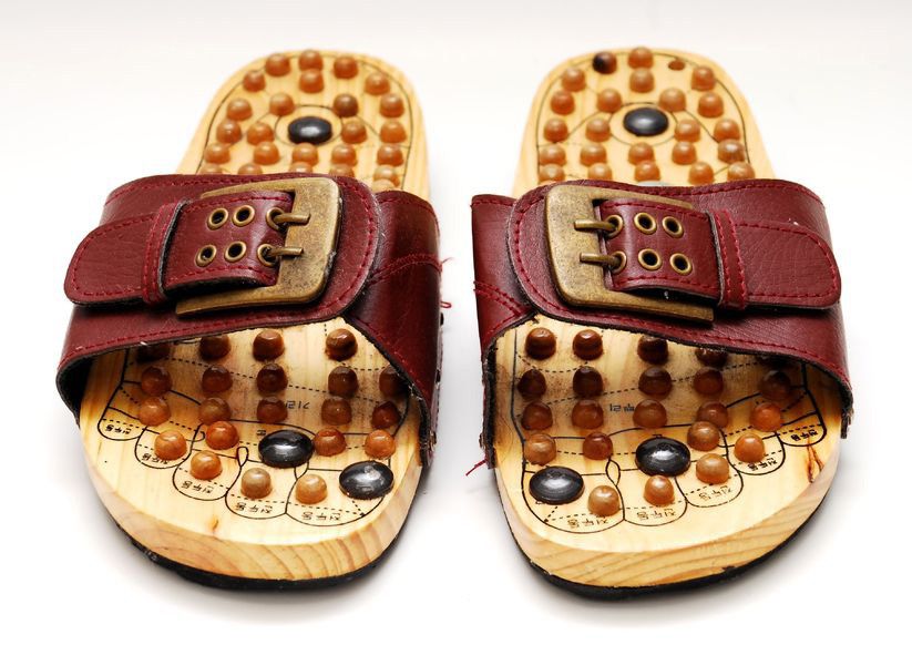 Efektifkah Sandal Refleksologi Kurangi Nyeri Rematik?