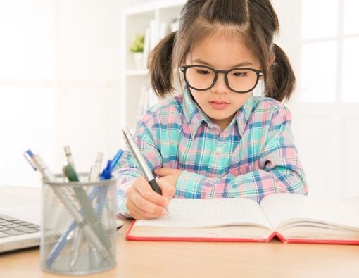 Cek Kesehatan Mental Anak saat Belajar Online dengan Pertanyaan Ini