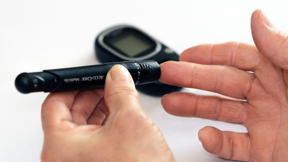 Tips Memilih Glukometer atau Alat Cek Gula Darah
