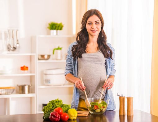 Wajib Tahu, Nutrisi untuk Ibu Hamil dan Menyusui