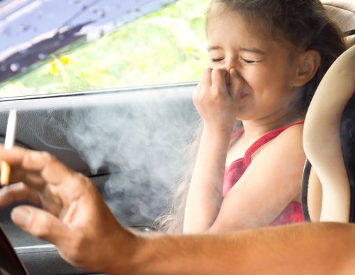 Awas, Orang Tua Perokok Bisa Picu Penyakit Jantung pada Anak