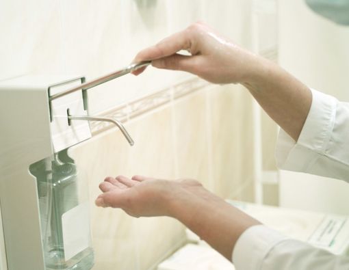 Telanjur Pakai Hand Sanitizer Expired, Bagaimana Efeknya?