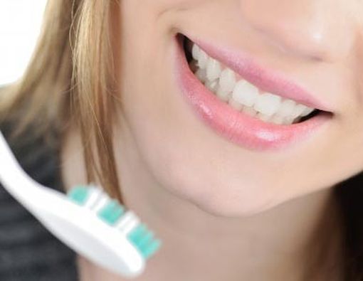 Gimana Sih Cara Memutihkan Gigi?