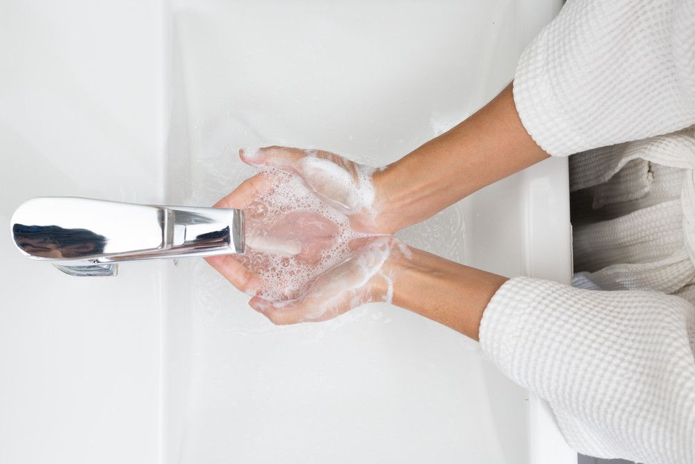 Amankah Cuci Tangan dengan Sabun Cuci Piring?