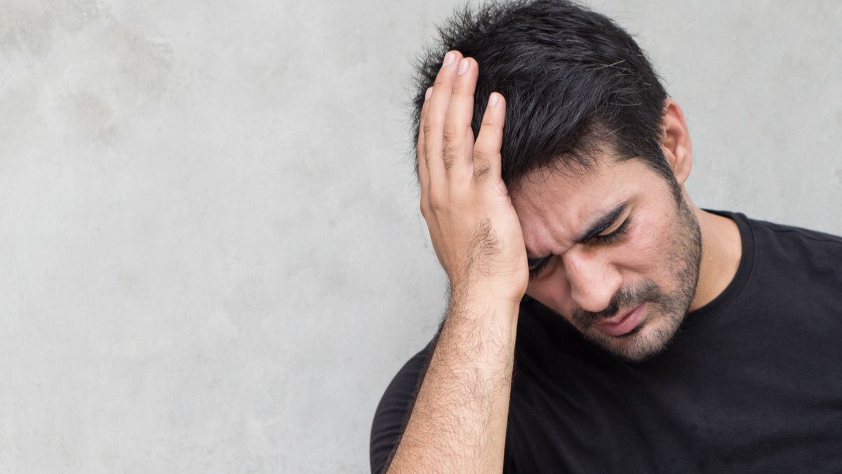 Ilustrasi Perbedaan Vertigo dengan Sakit Kepala Biasa