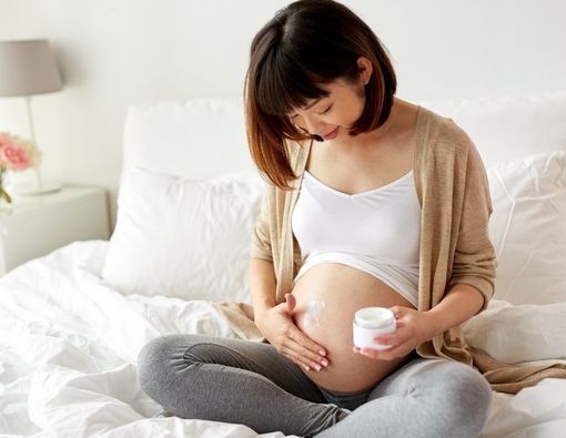 Bumil, Ini Tips Pakai Skincare Selama Kehamilan