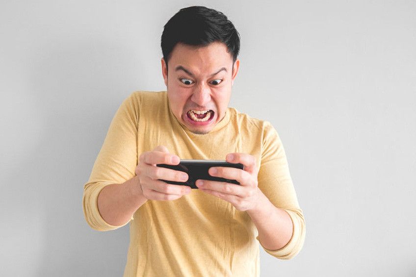 Hati-hati, Sering Main Gawai Bisa Picu Depresi!