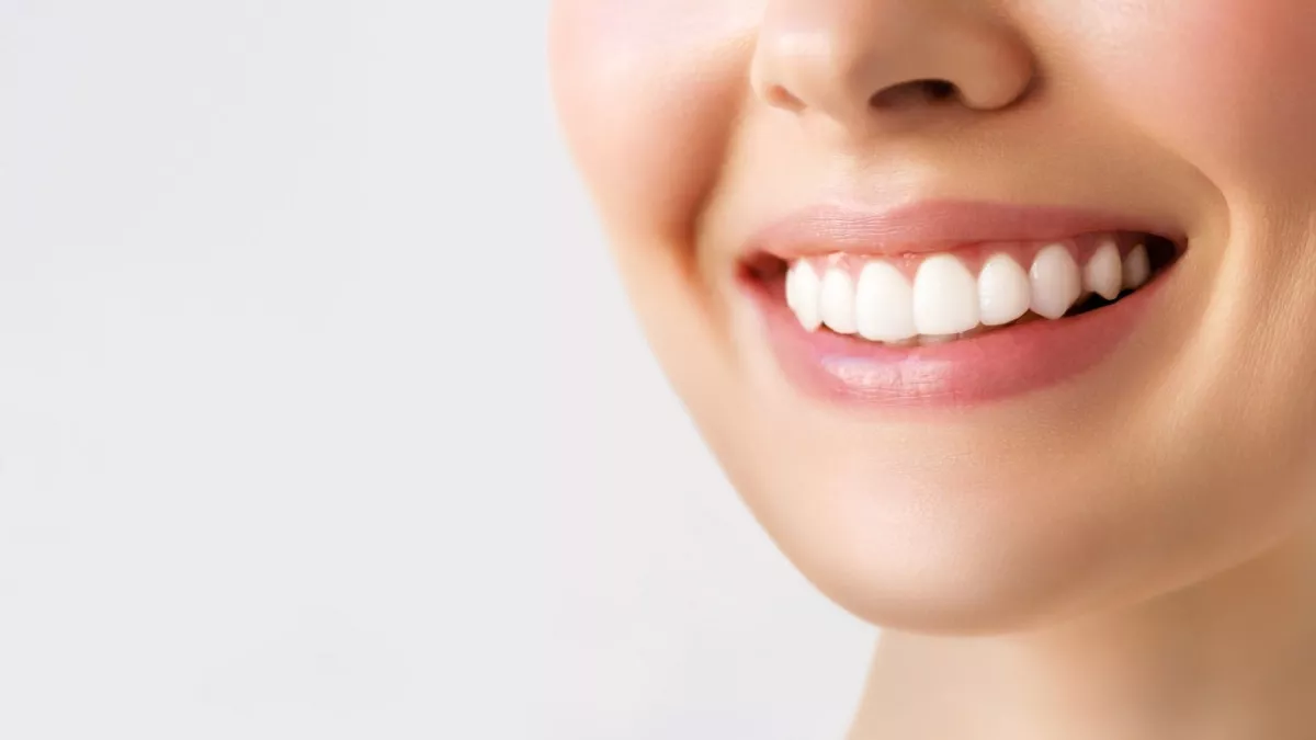 Waspada, Ada Bahaya di Balik Produk Pemutih Gigi