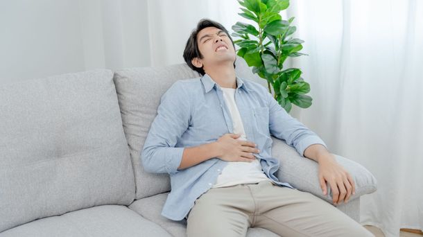 7 Tanda dan Gejala Batu Empedu yang Sering Disepelekan