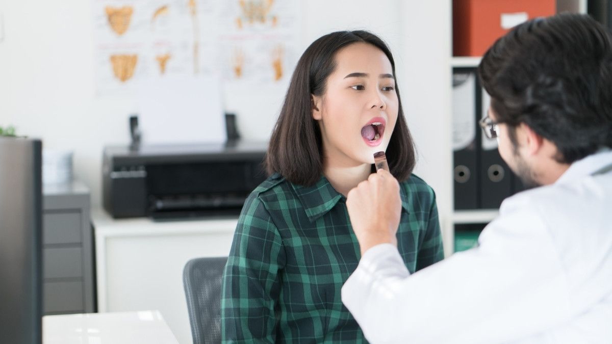  8 Cara Ampuh untuk Mengobati Radang Lidah (Glossitis)