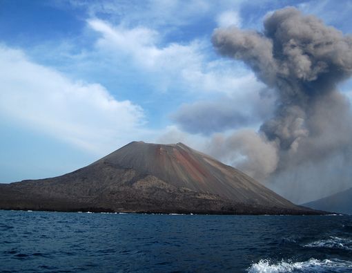 Awas, ISPA Akibat Letusan Gunung Soputan dan Anak Krakatau