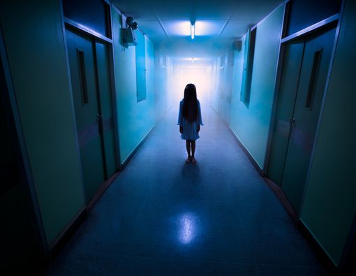 Punya Gangguan Cemas tapi Suka Nonton Film Horor, Bagaimana Risikonya?