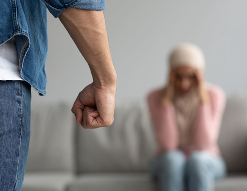 10 Penyebab Korban Memaafkan Pelaku KDRT