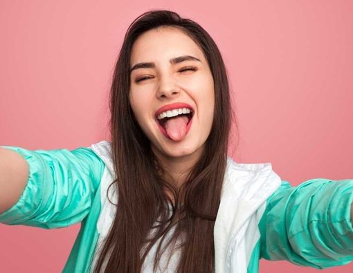 Daftar Kondisi Penyebab Benjolan di Bawah Lidah