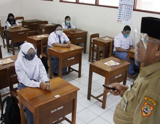 Persiapan Orang Tua saat Anak Kembali Sekolah saat Pandemi