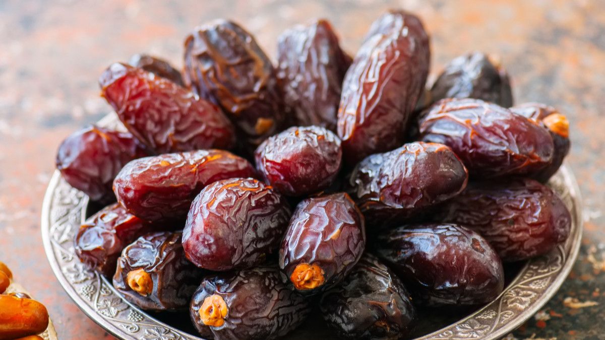 Agar Terbebas Virus Corona, Benarkah Kurma Harus Dicuci Dulu?