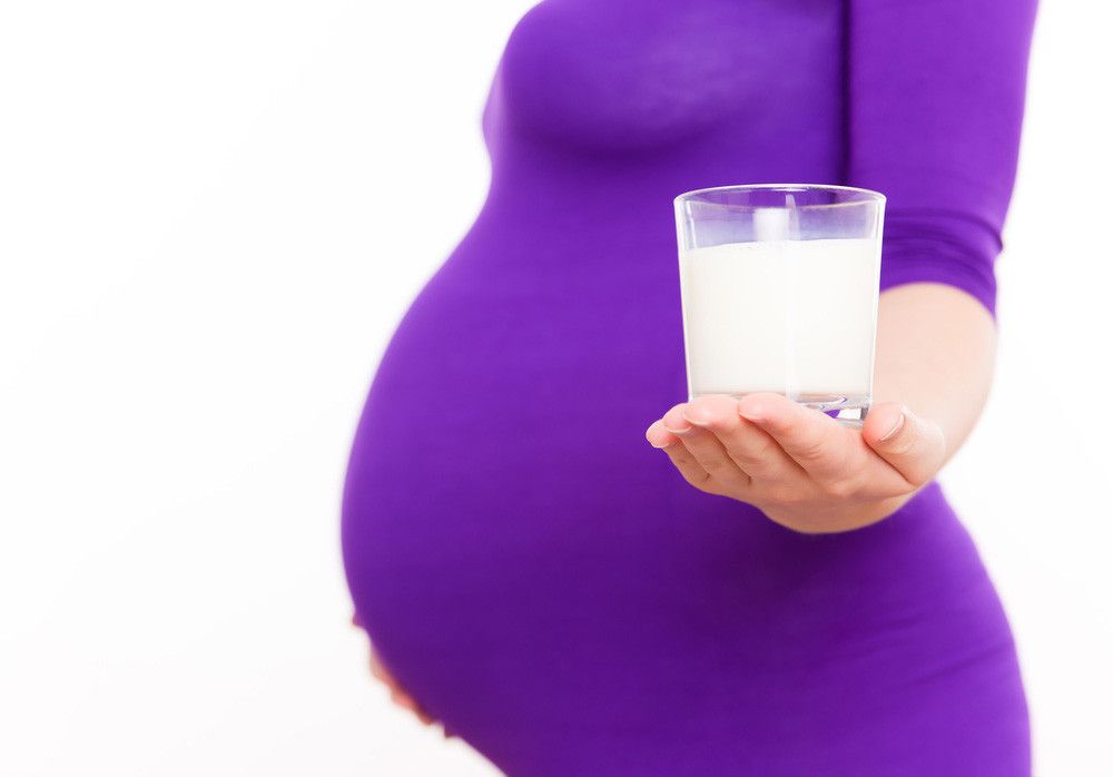 Kapan Harus Mulai Konsumsi Susu Kehamilan?