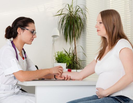 Cek Darah saat Hamil, Perlu atau Tidak?