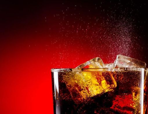 Manfaat dan Bahaya Minuman Bersoda bagi Kesehatan Tubuh Anda