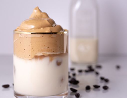 Ramai Dicoba Saat WFH, Dalgona Coffee Sehat untuk Tubuh atau Tidak?