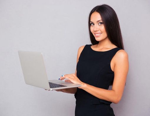 Mengetik Sambil Berdiri Bisa Cegah Penyakit Jantung?