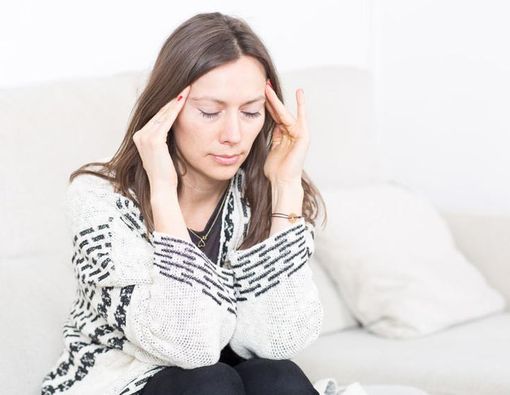 Kiat Bebas Sakit Kepala saat Haid